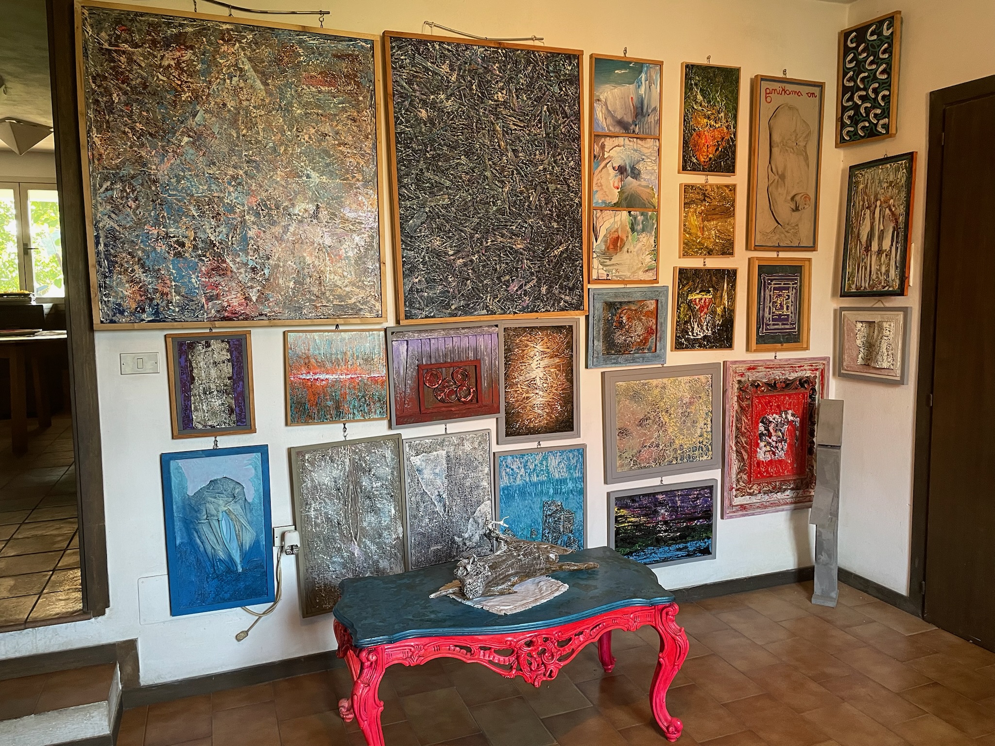 Montico House 11 - Exhibition living hall - wall of key works