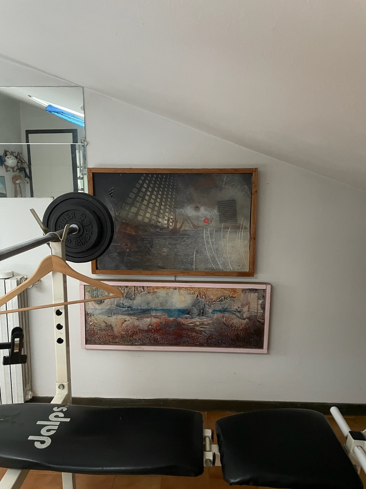 Montico House 21 - Painting wall - dialogue between art and furniture