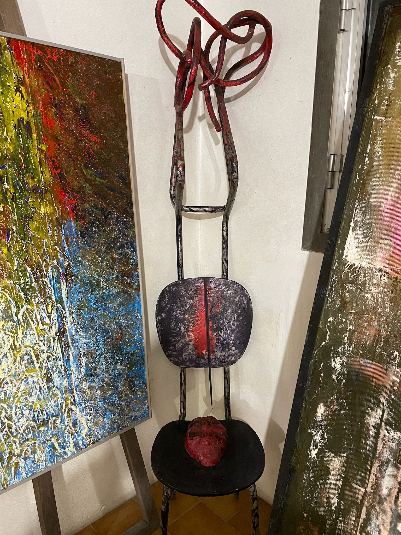 Montico House 25 - Sculptural detail - suspended element and matter