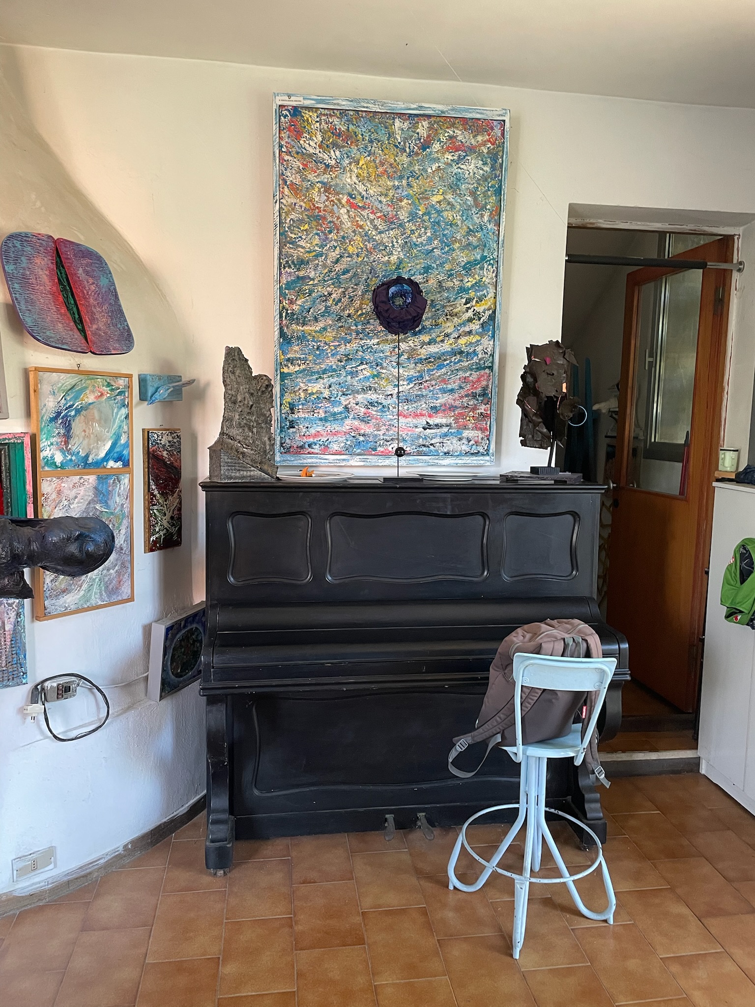 Montico House 37 - Piano room - music and painting together